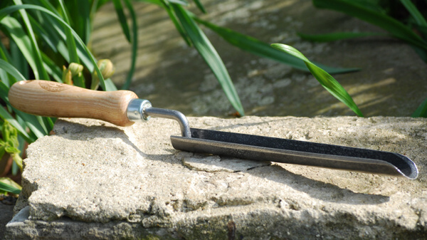 Голландская лопатка для посадки растений и удаления средних и длинных корней
