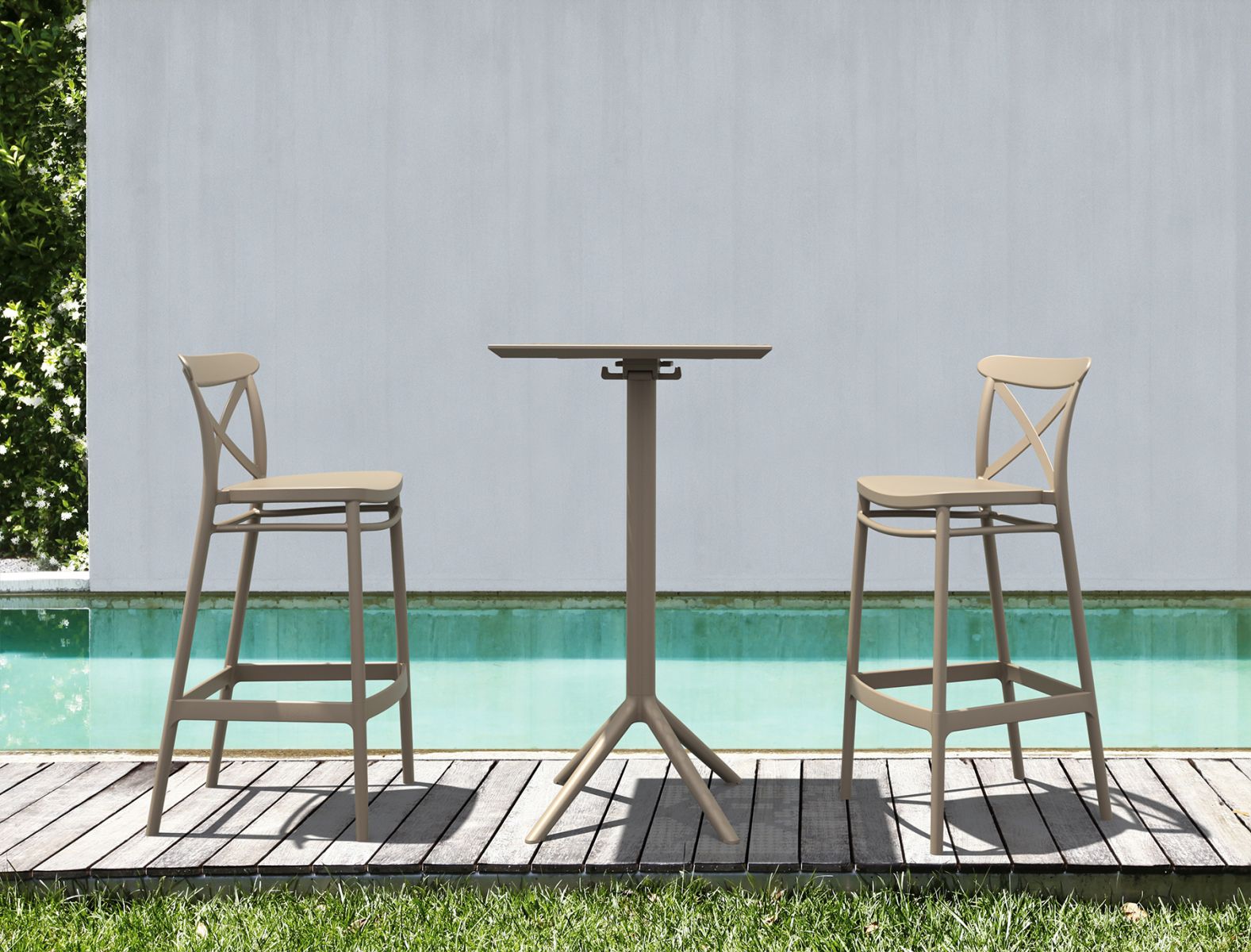 Стол пластиковый барный складной Sky Folding Bar Table
