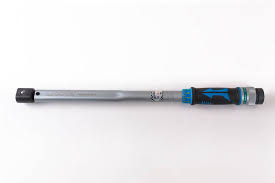Динамометрический ключ с разъемом под сменные насадки 20-110Нм